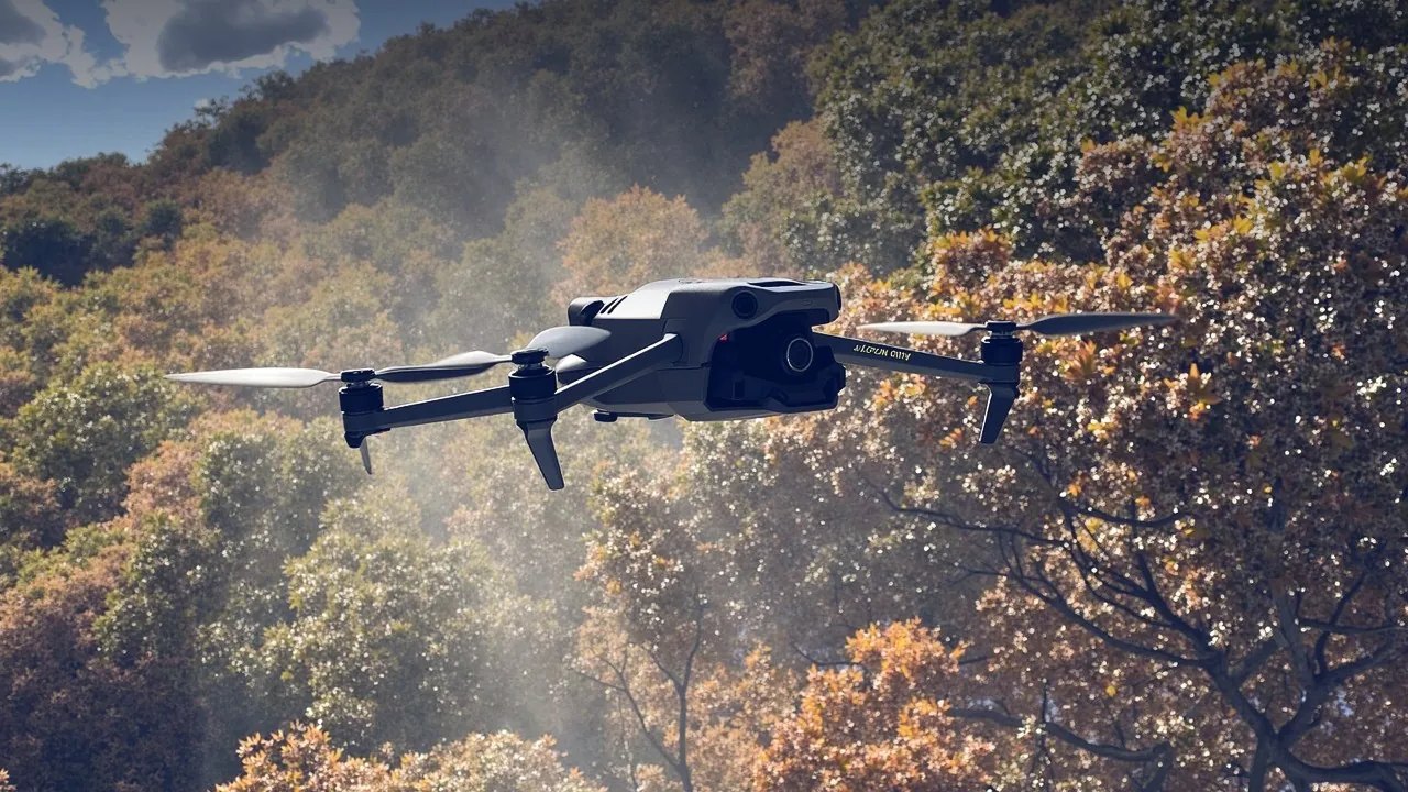 DJI Mavic 3 — коптер двойного назначения