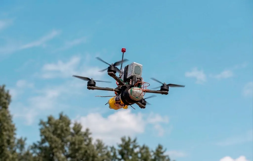 «Скворец» — боевой FPV-дрон, дополнительный ракурс